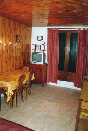 foto 6 Aluguer de frias entre particulares La Rosire 1850 studio Rdano-Alpes Sabia Sala de jantar