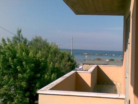 foto 5 Aluguer de frias entre particulares Rimini appartement Emlia-Romanha Rmini Vista do terrao