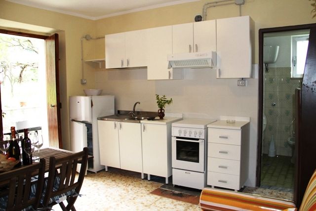 foto 5 Aluguer de frias entre particulares Policastro Bussentino appartement Campnia Salerno Canto cozinha