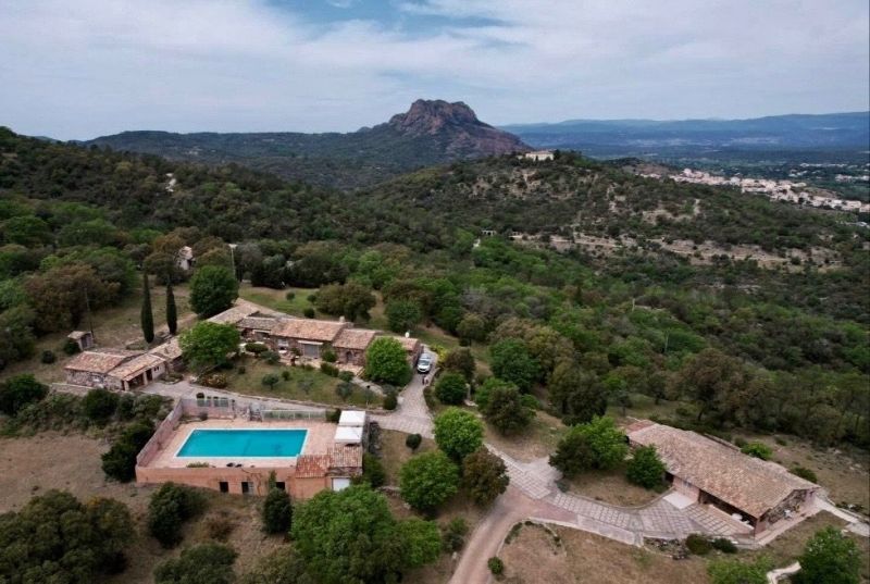 foto 0 Aluguer de frias entre particulares Roquebrune sur Argens gite Provena-Alpes-Costa Azul Var Vista desde do alojamento