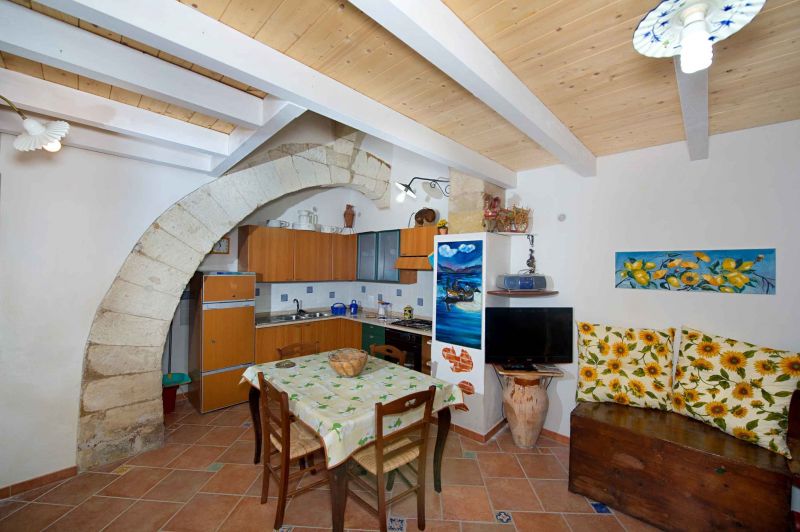 foto 1 Aluguer de frias entre particulares Castellammare del Golfo studio Siclia Trpani (provncia de) Canto cozinha