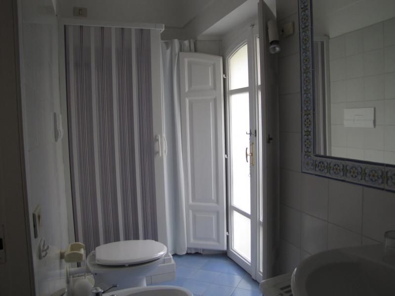 foto 6 Aluguer de frias entre particulares Vasto appartement Abruzzo Chieti casa de banho