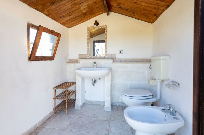 foto 24 Aluguer de frias entre particulares  villa Puglia Lecce (provncia de) casa de banho 2