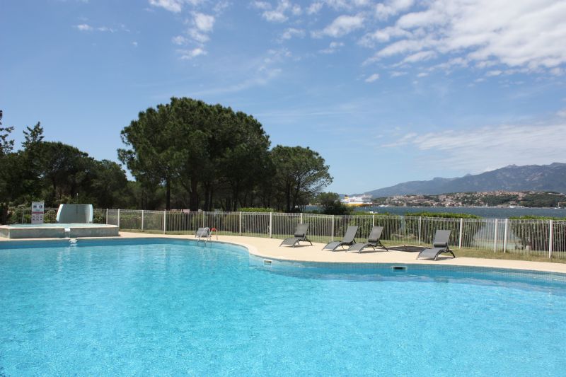 foto 12 Aluguer de férias entre particulares Porto Vecchio villa Córsega Córsega do Sul Piscina