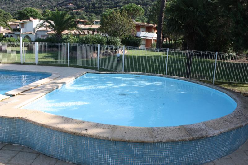 foto 15 Aluguer de férias entre particulares Porto Vecchio villa Córsega Córsega do Sul Piscina