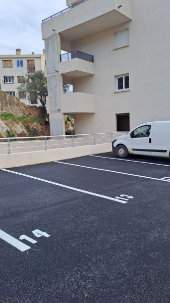 foto 11 Aluguer de frias entre particulares Location Ile Rousse appartement Crsega Alta Crsega Parque de estacionamento