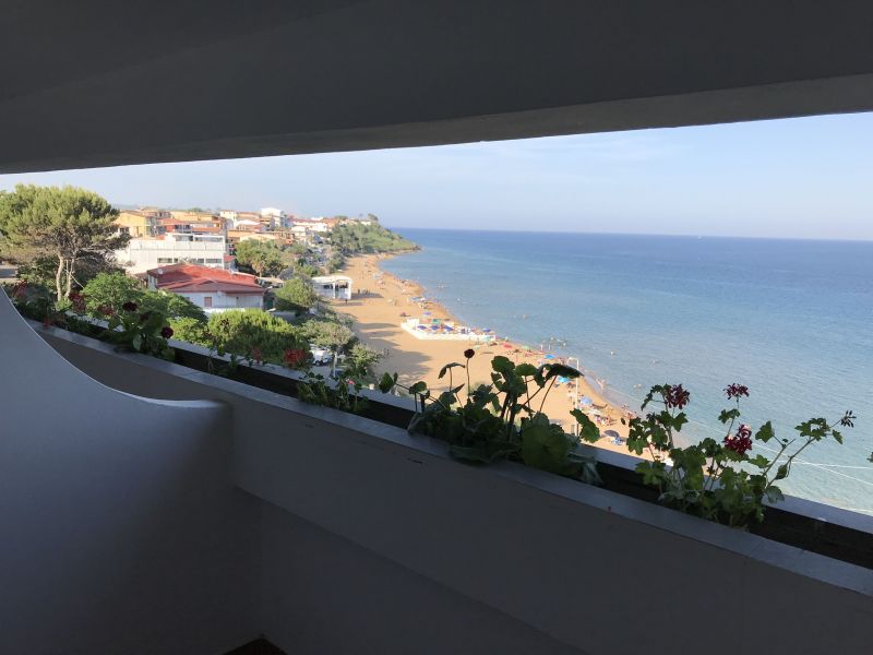 foto 9 Aluguer de férias entre particulares Isola di Capo Rizzuto appartement Calábria Crotone Terraço