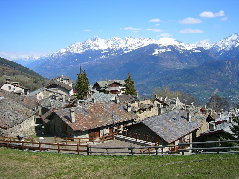 foto 1 Aluguer de frias entre particulares Saint Nicolas appartement Vale de Aosta Aosta Vista exterior do alojamento