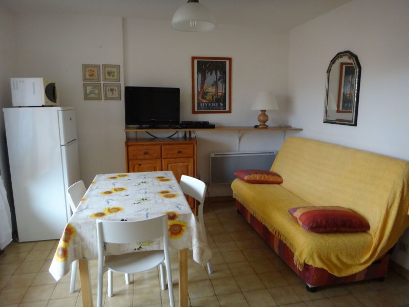 foto 4 Aluguer de férias entre particulares Carqueiranne appartement Provença-Alpes-Costa Azul Var Sala de estar