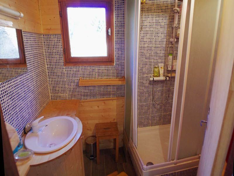 foto 16 Aluguer de frias entre particulares Serre Chevalier chalet Provena-Alpes-Costa Azul Altos Alpes casa de banho 1