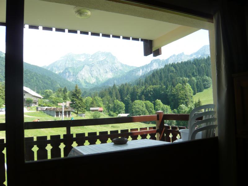 foto 1 Aluguer de férias entre particulares Bellevaux Hirmentaz La Chèvrerie studio Ródano-Alpes Alta Sabóia Varanda