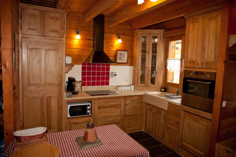 foto 4 Aluguer de férias entre particulares Montgenèvre chalet Provença-Alpes-Costa Azul Altos Alpes Canto cozinha