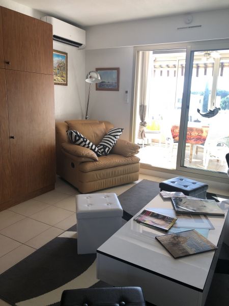 foto 6 Aluguer de frias entre particulares La Londe-les-Maures appartement Provena-Alpes-Costa Azul Var Sala de estar