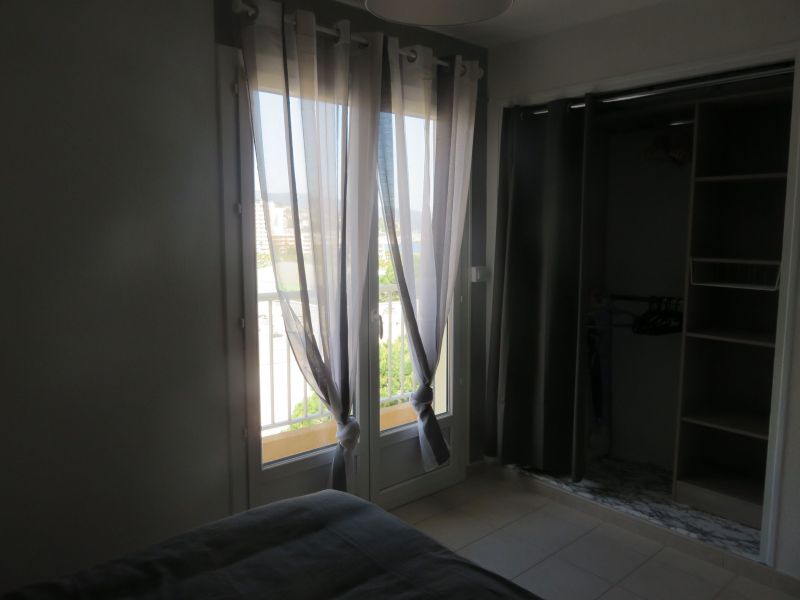 foto 8 Aluguer de frias entre particulares Le Lavandou appartement Provena-Alpes-Costa Azul Var quarto 1