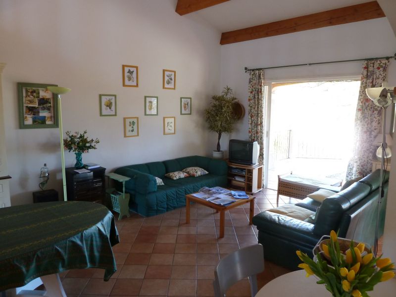 foto 9 Aluguer de frias entre particulares Montauroux villa Provena-Alpes-Costa Azul Var Sala de estar
