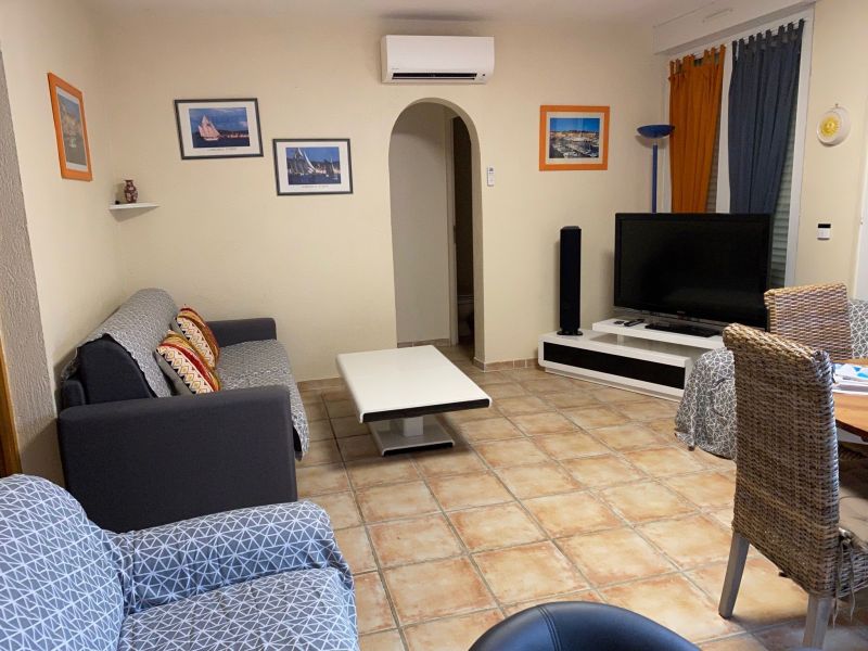 foto 2 Aluguer de frias entre particulares Cogolin appartement Provena-Alpes-Costa Azul Var Sala de estar
