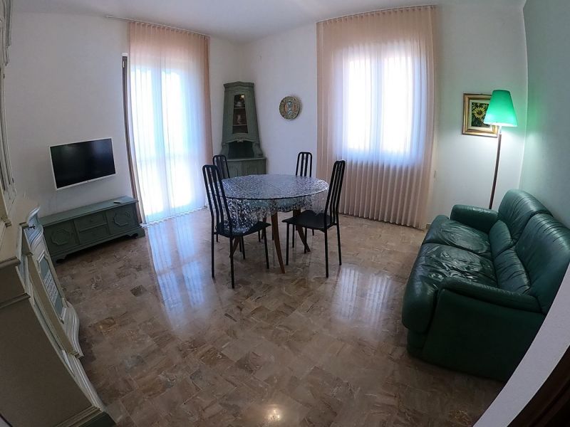 foto 4 Aluguer de frias entre particulares Albisola Superiore appartement Ligria Savona (provncia de) Sala de estar