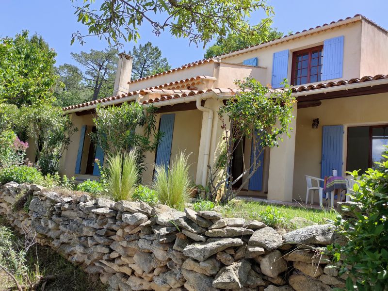 foto 18 Aluguer de frias entre particulares Roussillon maison Provena-Alpes-Costa Azul  Vista exterior do alojamento