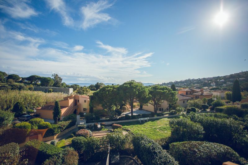 foto 7 Aluguer de frias entre particulares Le Lavandou appartement Provena-Alpes-Costa Azul Var Vista do terrao