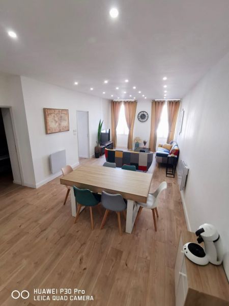 foto 2 Aluguer de férias entre particulares Villeneuve-sur-Lot appartement Aquitânia Lot et Garonne Sala