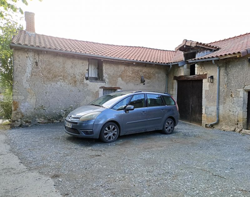 foto 18 Aluguer de frias entre particulares Brantme gite Aquitnia Dordogne Parque de estacionamento