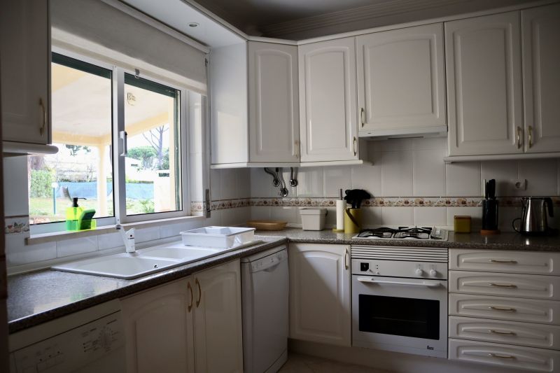 foto 4 Aluguer de férias entre particulares Quarteira appartement Algarve  Cozinha de verão