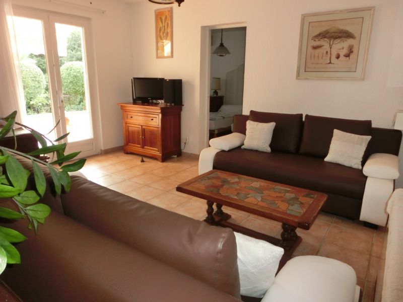 foto 7 Aluguer de frias entre particulares Saint Tropez appartement Provena-Alpes-Costa Azul Var Sala de estar