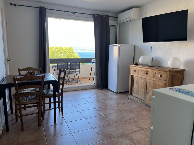 foto 10 Aluguer de frias entre particulares Saint Cyr sur Mer appartement Provena-Alpes-Costa Azul Var Sala de estar