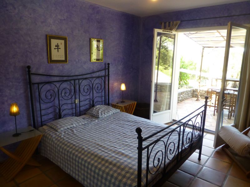 foto 22 Aluguer de frias entre particulares Entrecasteaux villa Provena-Alpes-Costa Azul Var quarto 3