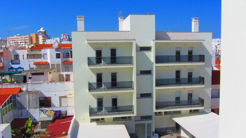 foto 7 Aluguer de frias entre particulares Armao de Pera appartement Algarve  Vista exterior do alojamento