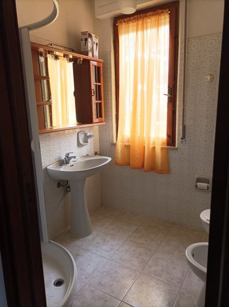 foto 10 Aluguer de frias entre particulares Principina a Mare appartement Toscana Grosseto (provncia de) casa de banho