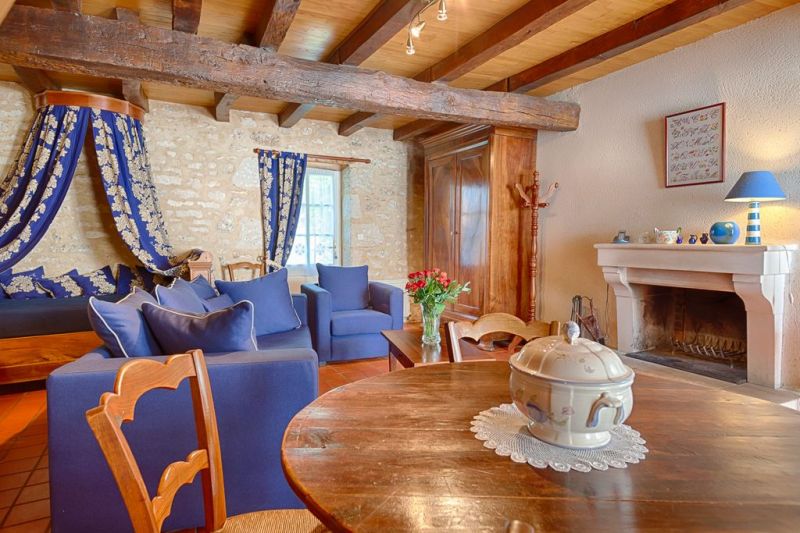 foto 1 Aluguer de frias entre particulares Fontenay-le-Comte gite Pays de la Loire Vende Sala de estar