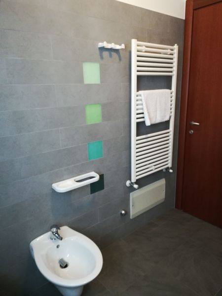 foto 9 Aluguer de frias entre particulares Alba Adriatica appartement   casa de banho
