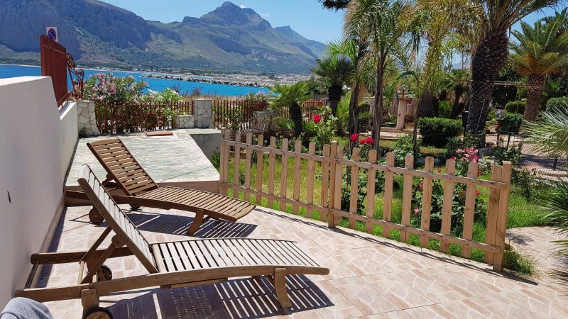 foto 7 Aluguer de férias entre particulares San Vito lo Capo villa   Vista do terraço