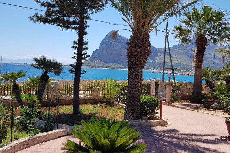 foto 0 Aluguer de férias entre particulares San Vito lo Capo villa   Vista exterior do alojamento