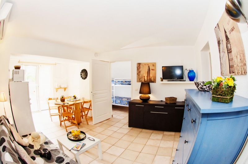 foto 5 Aluguer de férias entre particulares La Londe-les-Maures appartement Provença-Alpes-Costa Azul Var Sala de estar