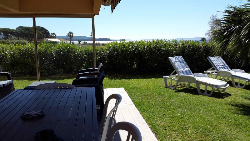 foto 4 Aluguer de frias entre particulares La Londe-les-Maures appartement Provena-Alpes-Costa Azul Var Vista do terrao