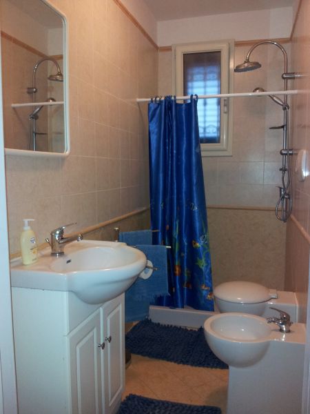 foto 4 Aluguer de frias entre particulares Ugento - Torre San Giovanni appartement Puglia Lecce (provncia de) casa de banho 1