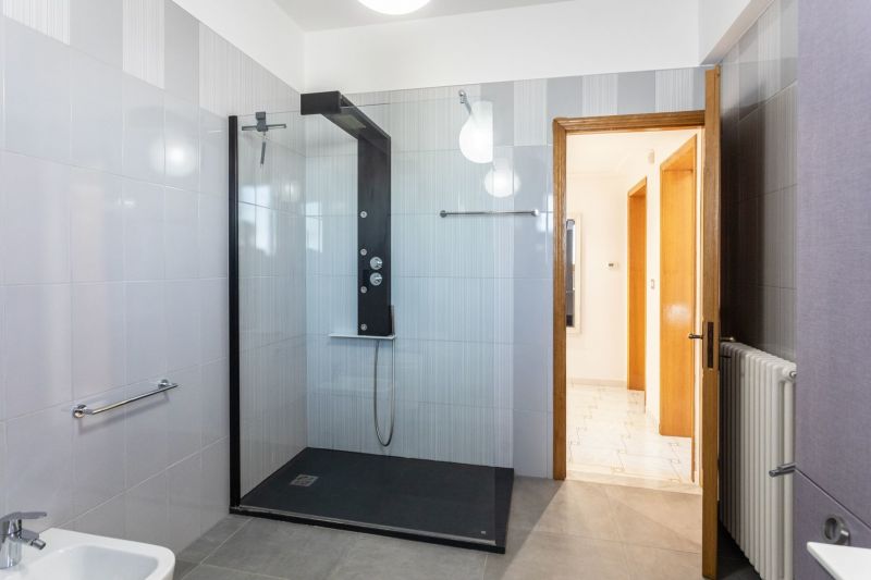 foto 14 Aluguer de frias entre particulares Ugento - Torre San Giovanni appartement   casa de banho 2