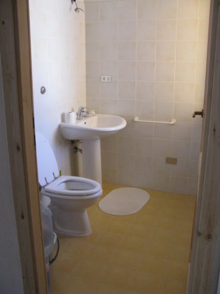 foto 10 Aluguer de frias entre particulares Solanas villa Sardenha Cagliari (provncia de) casa de banho 2