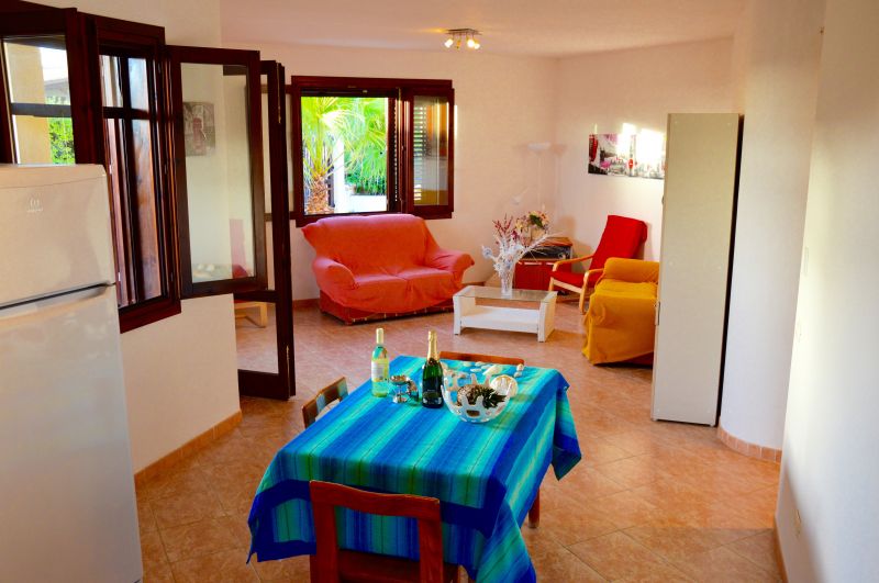 foto 17 Aluguer de frias entre particulares Tre Fontane villa Siclia Trpani (provncia de) Sala de estar