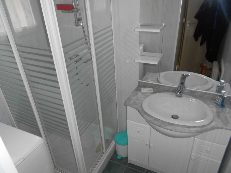 foto 10 Aluguer de frias entre particulares Cauterets chalet Midi-Pyrnes  casa de banho
