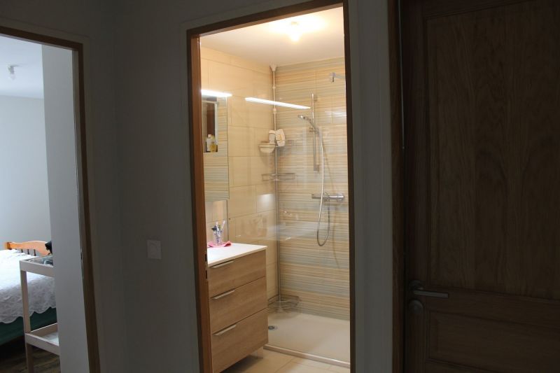 foto 5 Aluguer de frias entre particulares Termignon la Vanoise appartement Rdano-Alpes Sabia casa de banho