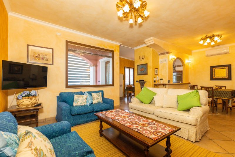 foto 0 Aluguer de frias entre particulares Baunei appartement Sardenha Ogliastra (provncia de) Sala de estar