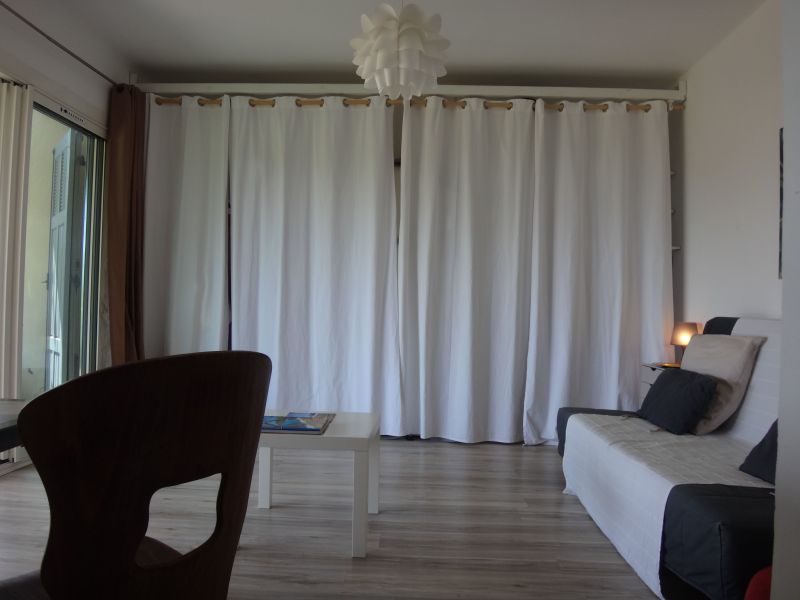 foto 7 Aluguer de frias entre particulares Rayol Canadel sur Mer appartement Provena-Alpes-Costa Azul Var Sala de estar