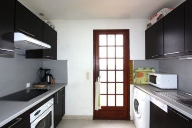 foto 5 Aluguer de frias entre particulares Roquebrune sur Argens villa Provena-Alpes-Costa Azul Var Cozinha independente