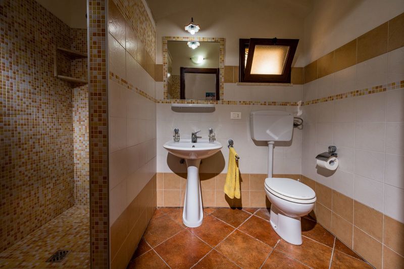 foto 24 Aluguer de frias entre particulares Castellammare del Golfo villa Siclia  casa de banho 2