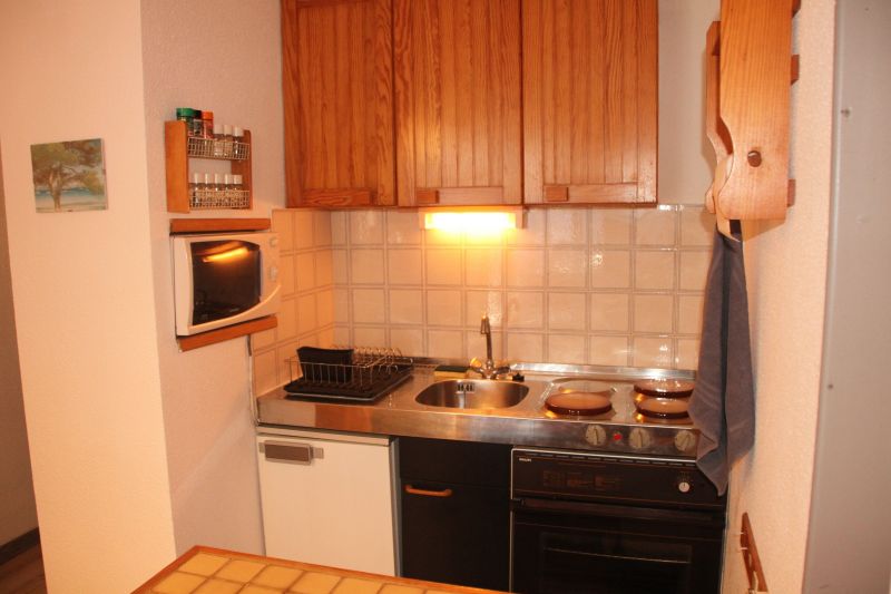 foto 7 Aluguer de frias entre particulares La Londe-les-Maures appartement Provena-Alpes-Costa Azul Var Canto cozinha