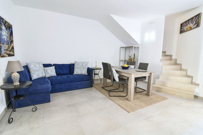 foto 4 Aluguer de frias entre particulares San Foca appartement Puglia Lecce (provncia de) Sala de estar