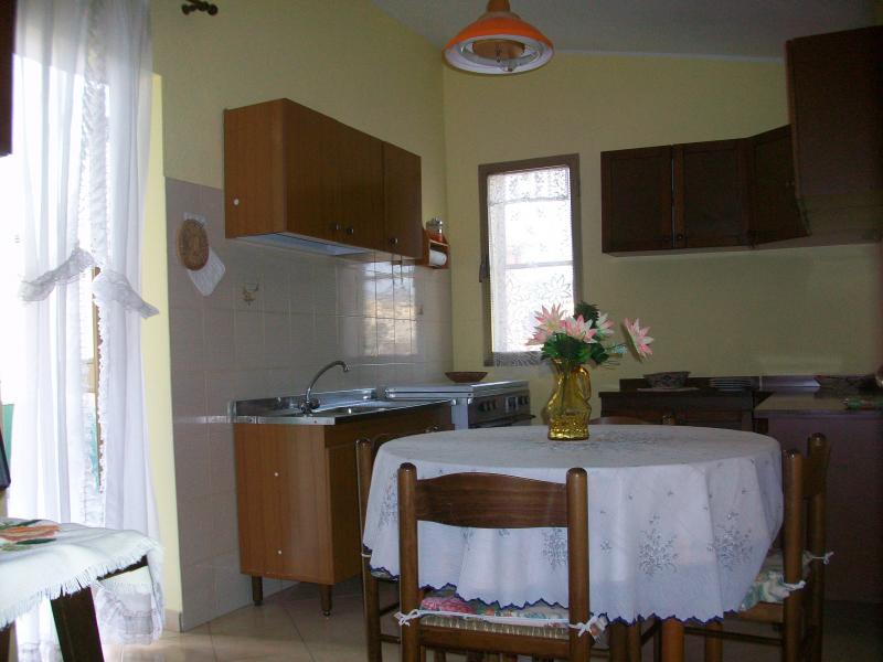 foto 7 Aluguer de férias entre particulares Villasimius appartement Sardenha Cagliari (província de) Cozinha independente